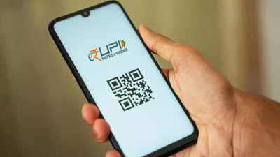 UPI payment fails, passenger forced to barter watch for samosa to catch train | India News