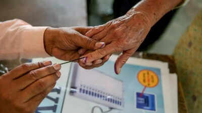 कुम्हरार में युवा और जातीय समीकरण बदलते ही बीजेपी के लिए कड़ी चुनौती | पटना समाचार