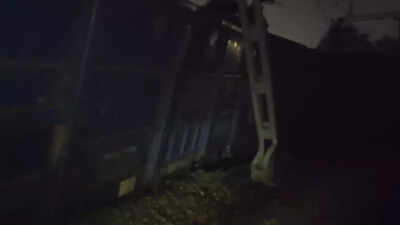 Goods train derails in Mathura; Delhi to Agra, Jhansi routes suspended; rescue teams on way | India News