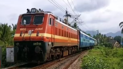 Chhath specials, unscheduled trains helped Bihar record highest polling | India News