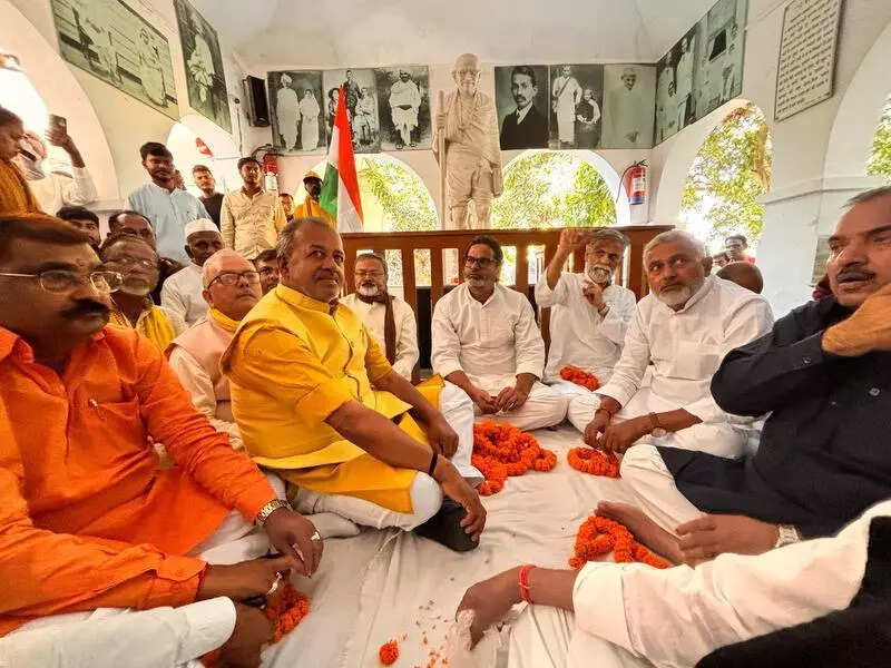 जन सुराज की चुनावी हार के बाद पीके ने रखा मौन व्रत | पटना समाचार