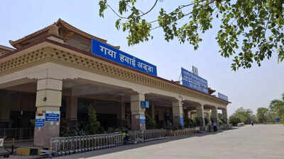 इंडिगो उड़ान अव्यवस्था: वियतनामी पर्यटक मुंबई के लिए निजी बस किराए पर लेते हैं | पटना समाचार