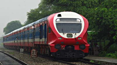 अवैध अलार्म चेन खींचने के लिए 1 हजार यात्रियों को दंडित किया गया | पटना समाचार