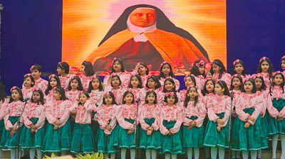 पटना के स्कूलों में वार्षिक कार्यक्रम आयोजित; उत्सव की भावना सभाओं का प्रतीक है | पटना समाचार