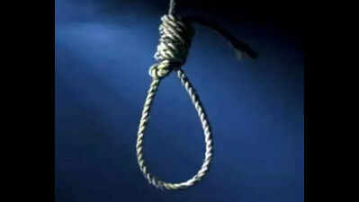 नवादा स्थित घर में फंदे से लटका मिला युवक | पटना समाचार